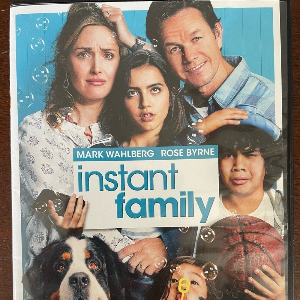 🛍🛍Insta Family movie DVD​